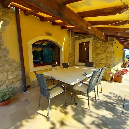 Monte Tavolino Couette-café 4*